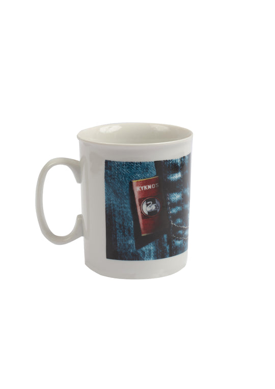 Cup with KYKNOS logo